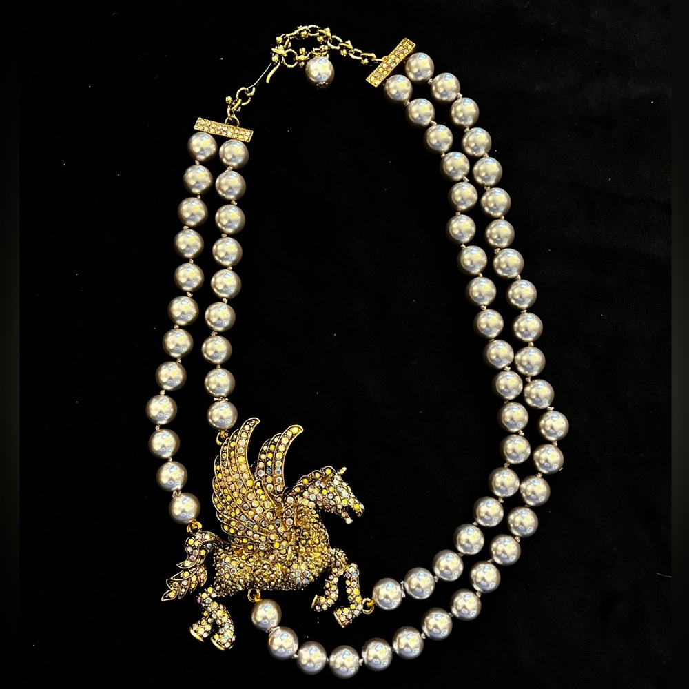 Elegant Pearl and Rhinestone Pegasus Necklace